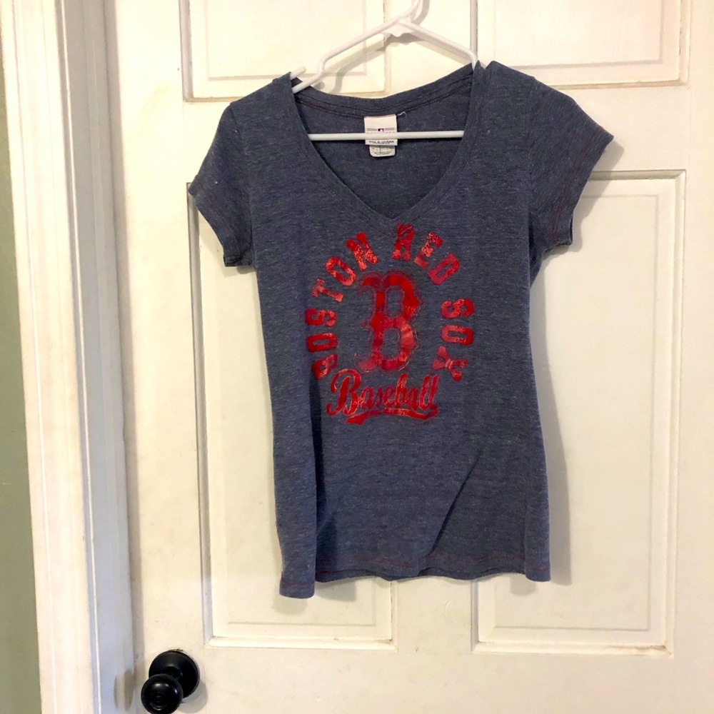 Women’s Size Large Boston Red Sox Shirt
